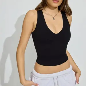 Madmext Açık Yeşil Derin V Yaka %100 Pamuklu Basic Kadın Atlet Mg2405